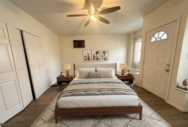 Building Photo - 244 W Scott Ave