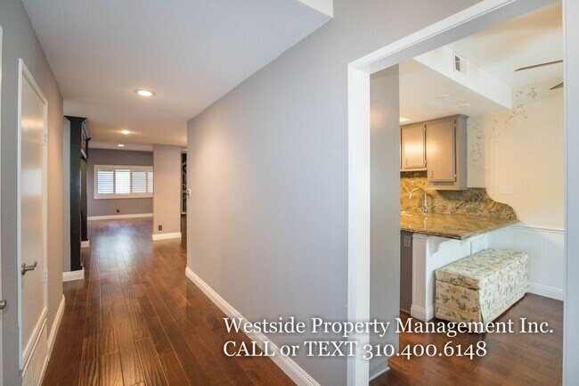 Building Photo - 4355 Ventura Canyon Ave