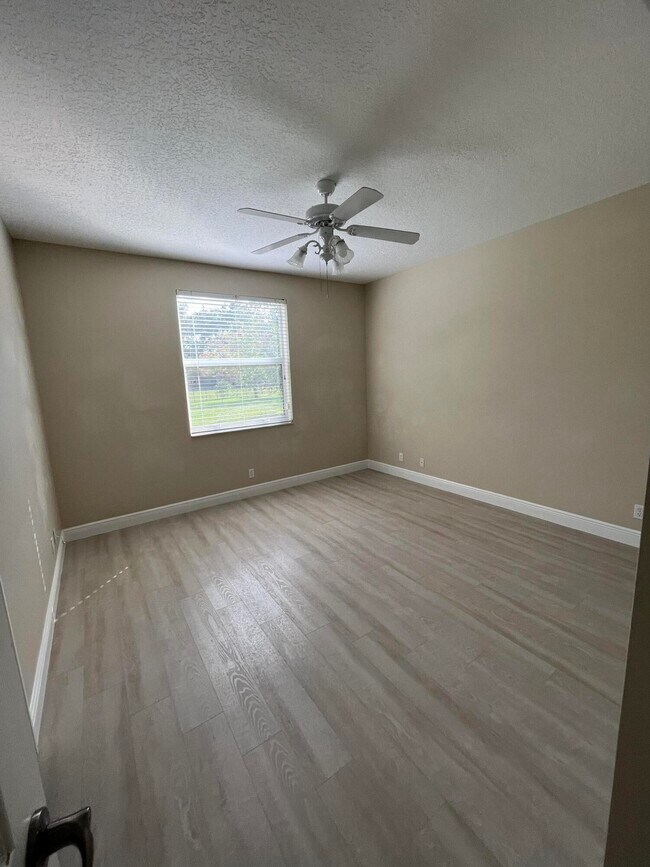 Building Photo - 7724 NW 47th Dr