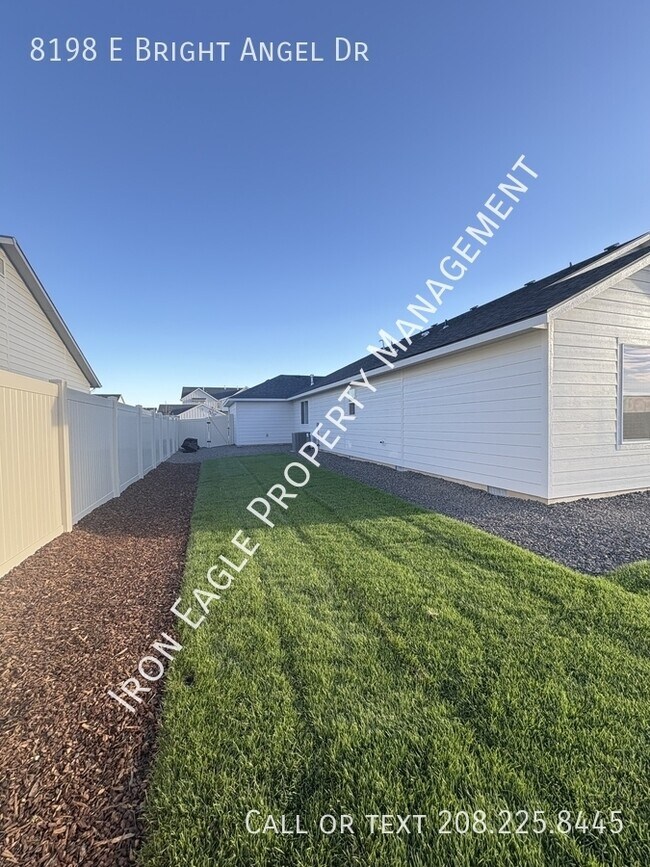 Building Photo - 8198 E Bright Angel Dr