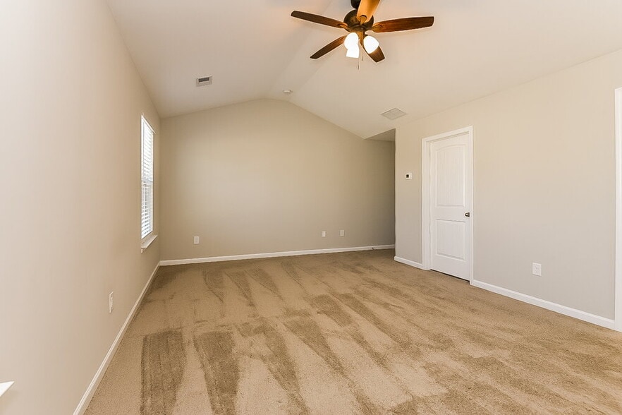 Building Photo - 28 Thunderhawk Ln