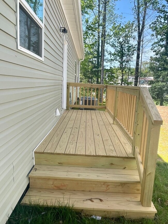 Building Photo - Brand New Home - Brooks Cove Subdivision -...