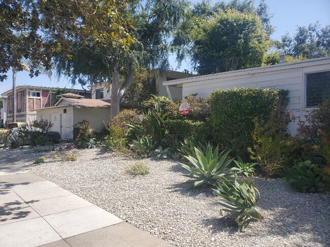 Building Photo - 1228 10th Street