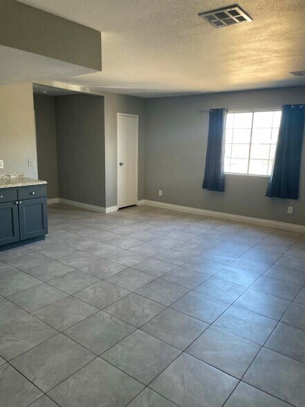 Building Photo - 632 Triest Ct