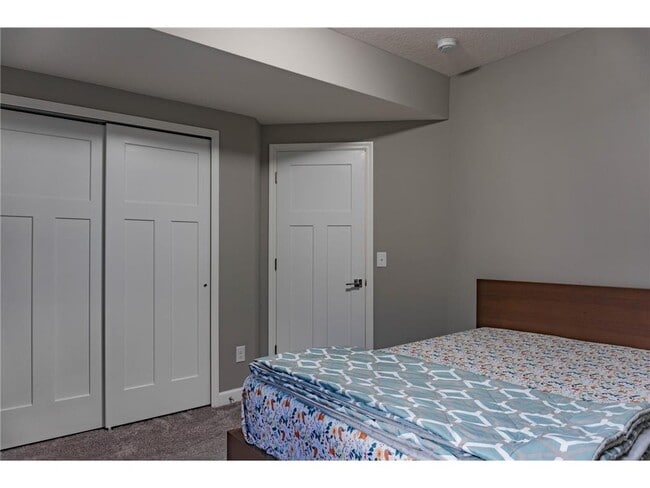 Building Photo - 1582 Edgebrook Ln