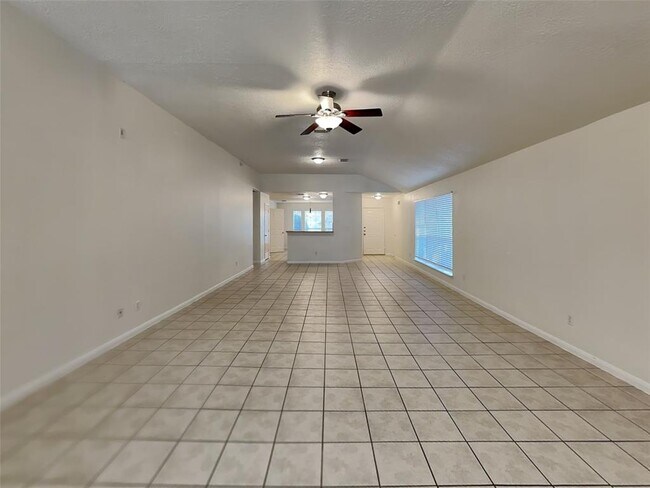 Building Photo - 10719 Scenic Dr