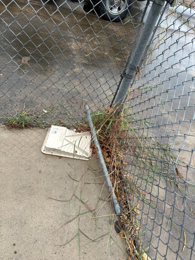 Building Photo - 2729 Palmer Dr