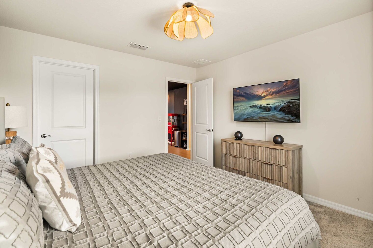Building Photo - 15979 Sandy Cliffs Dr