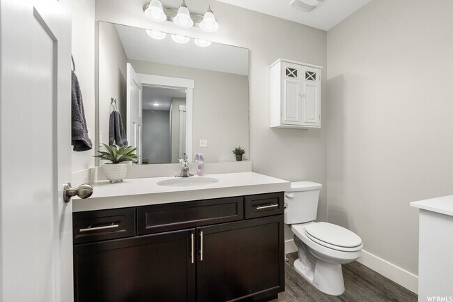 Building Photo - 9288 Castlebury Ct