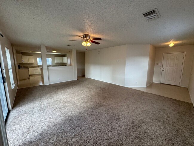 Building Photo - Spacious 3-Bedroom Home Near Randolph AFB ...