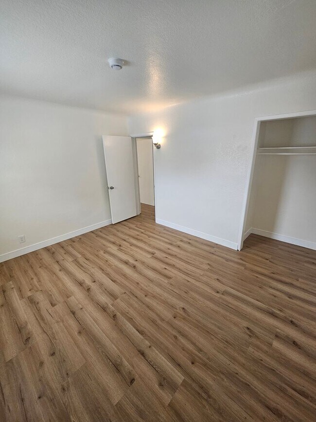 Building Photo - 171St