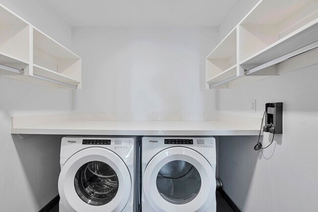 Building Photo - Experience Downtown Bellevue Luxury - Fully Furnished 3 Bed / 3 Bath Condo in One88