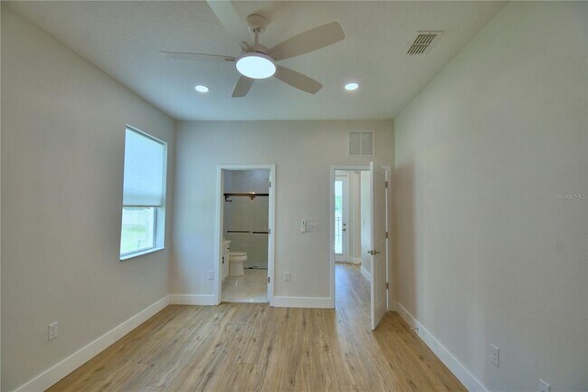 Building Photo - 2673 Calistoga Ave