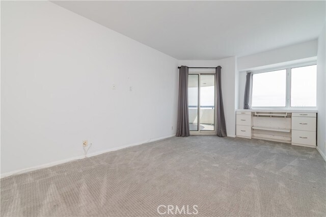 Building Photo - 525 E Seaside Way