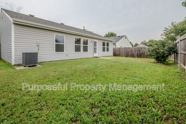 Building Photo - 414 Calla Lily Ln
