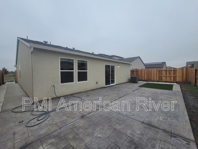 Building Photo - 7433 Penfield Dr