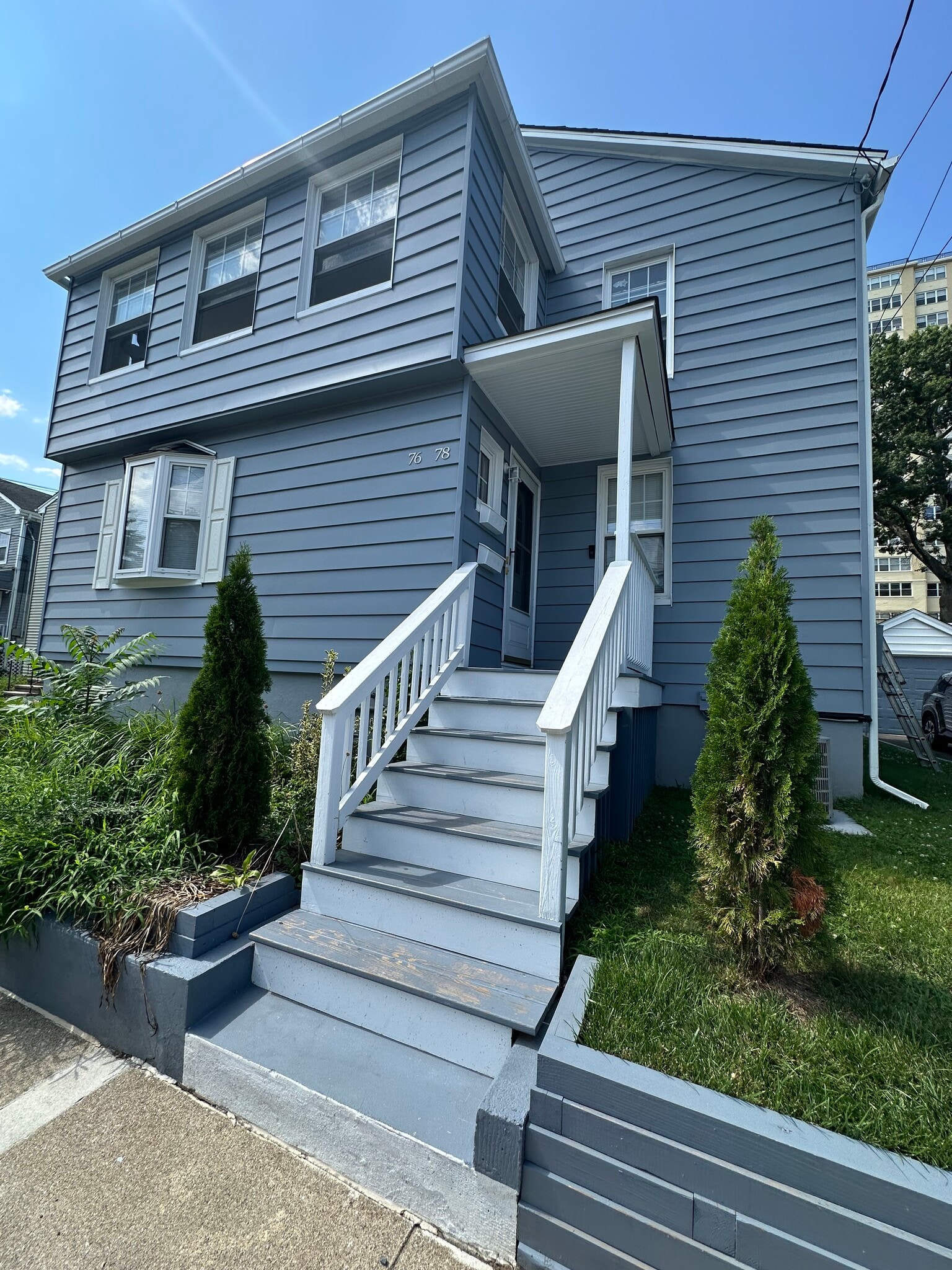 Building Photo - 78 Suburban Ave