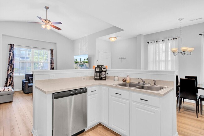 Building Photo - 132 Woodward Rd