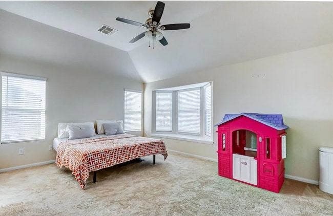 Building Photo - 21126 Fox Hillside Way