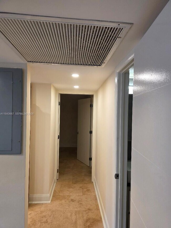 Building Photo - 2000 Atlantic Shores Blvd