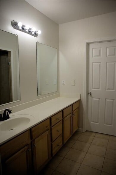 Building Photo - 3830 Mathis Airpark Rd Rd