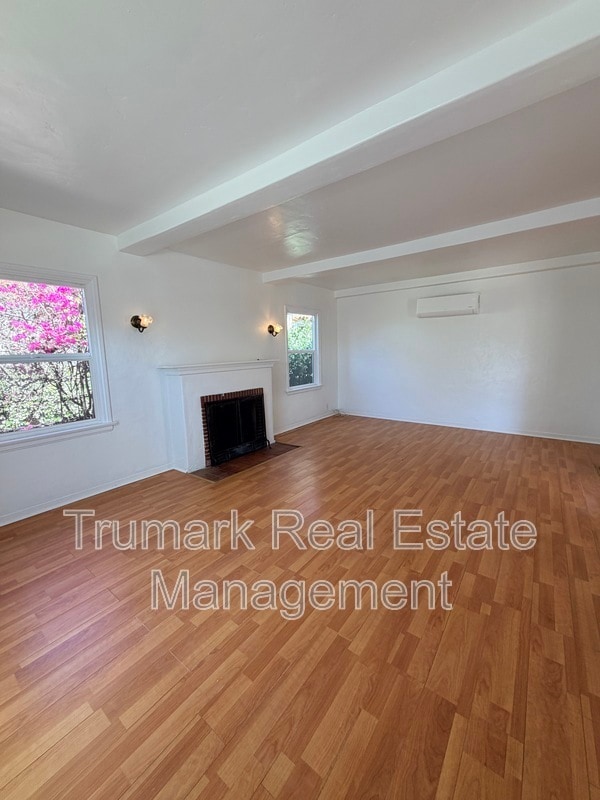 Building Photo - 729 South St