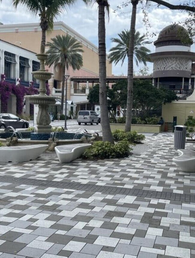 Building Photo - 3526 Whitehall Dr