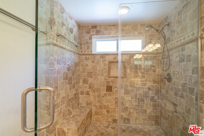 Building Photo - 4220 Towhee Dr