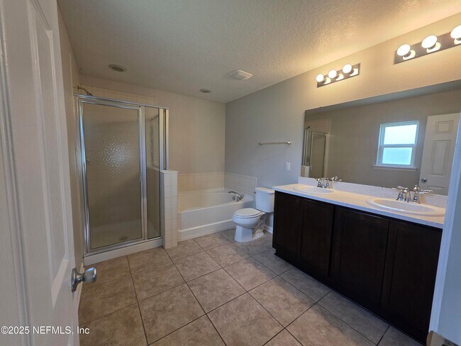Building Photo - 6553 Winding Greens Dr