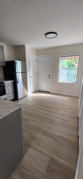 Building Photo - 5305 S Brooks Dr