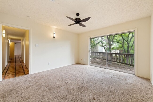 Building Photo - Available Now: Charming 3 Bed / 2 Bath in Rollingwood - Zoned to Eanes ISD - Large Yard