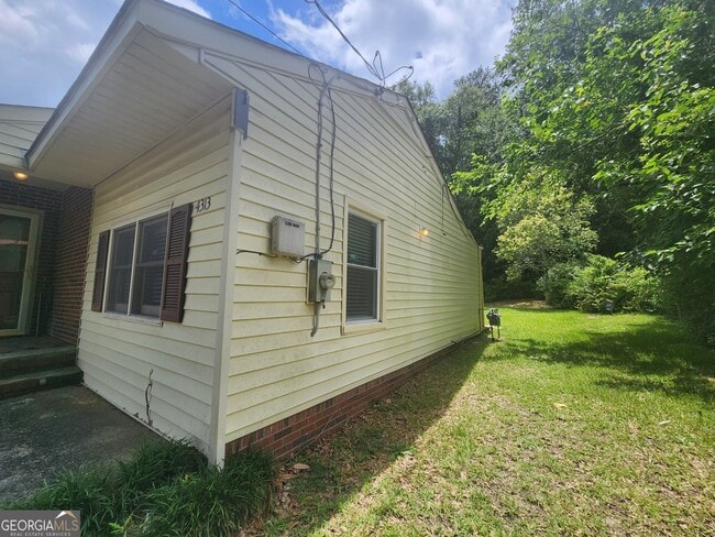 Building Photo - 4313 Sims St