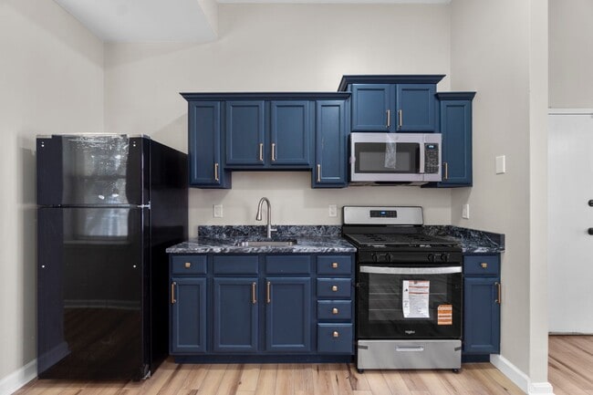 Building Photo - 2027 E Baltimore St