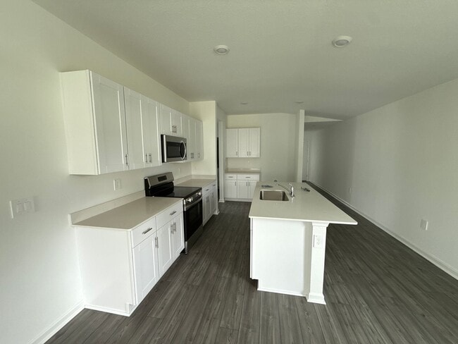 Building Photo - Millwood Estates - The Meadows at Millwood