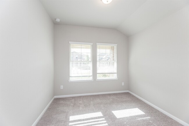 Building Photo - 2031 Stella Pne Dr