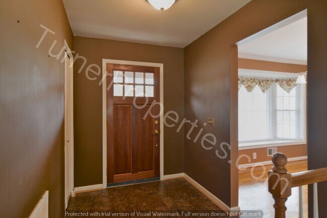 Building Photo - 1747 Holly Hill Dr West Columbia SC 29169