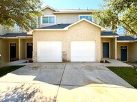 Building Photo - 2-Story 3 Bedroom / 2.5 Bath Duplex Near Ingram Park Mall!