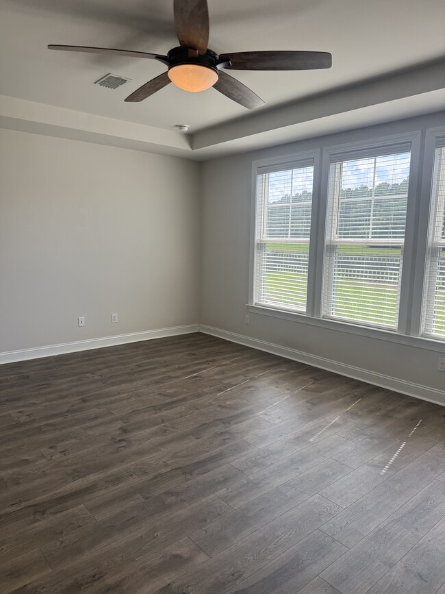 Building Photo - 227 Bering Ln