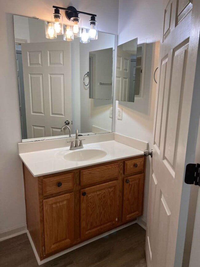 Building Photo - 132 Darley Dale Loop