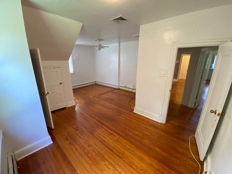 Building Photo - 437 N Highland Ave