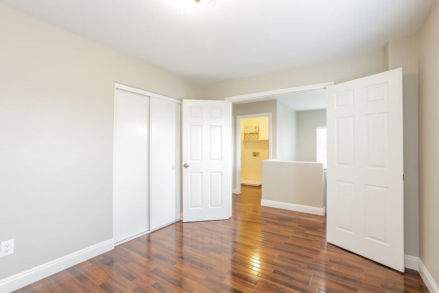 Building Photo - 11124 Verismo St