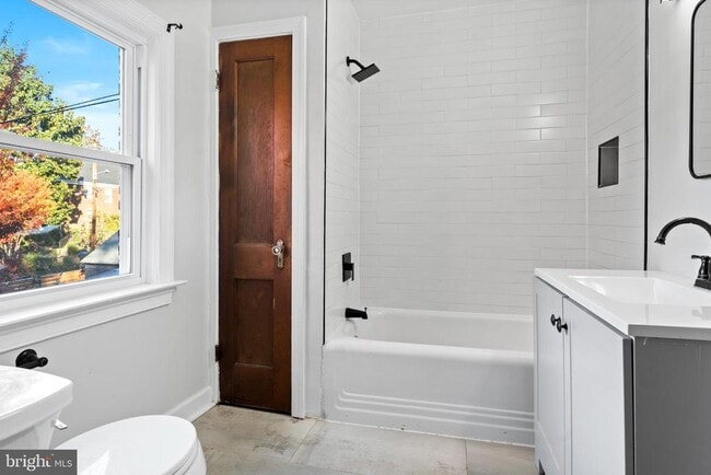 Building Photo - 4312 19th St NE