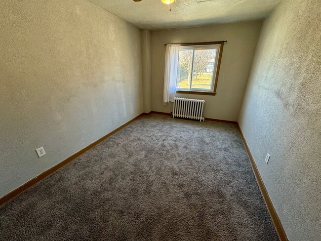 Building Photo - 732 Idlewood Ave