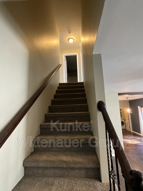 Building Photo - 329 Ring of Kerry Dr