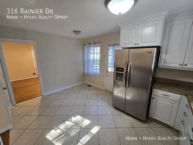 Building Photo - 316 Rainier Dr