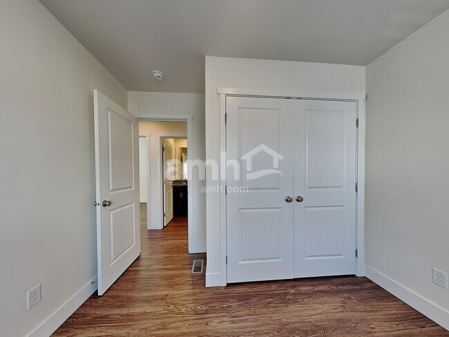 Building Photo - 19216 16th Ave Ct E