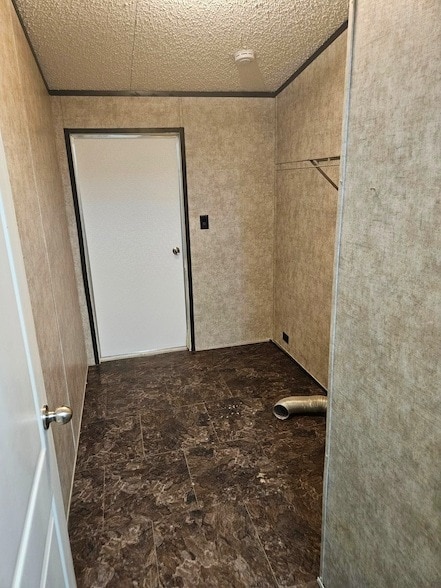 Building Photo - 675-5604 Corner