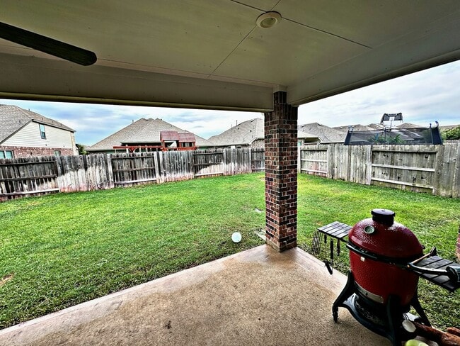 Building Photo - 21822 Rose Maris Ln