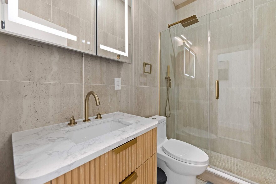 Building Photo - 19 St Marks Pl