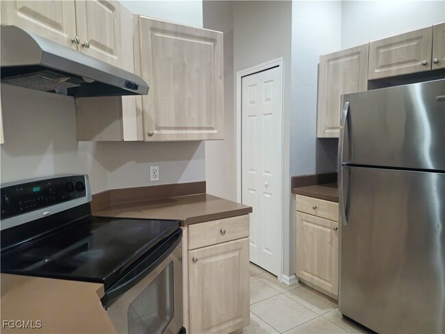 Building Photo - 4403 22nd St SW